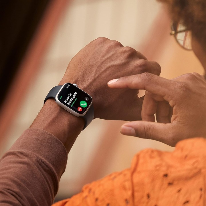 Montre connectée Apple Series 8 GPS 41mm aluminium - édition (PRODUCT) RED sport