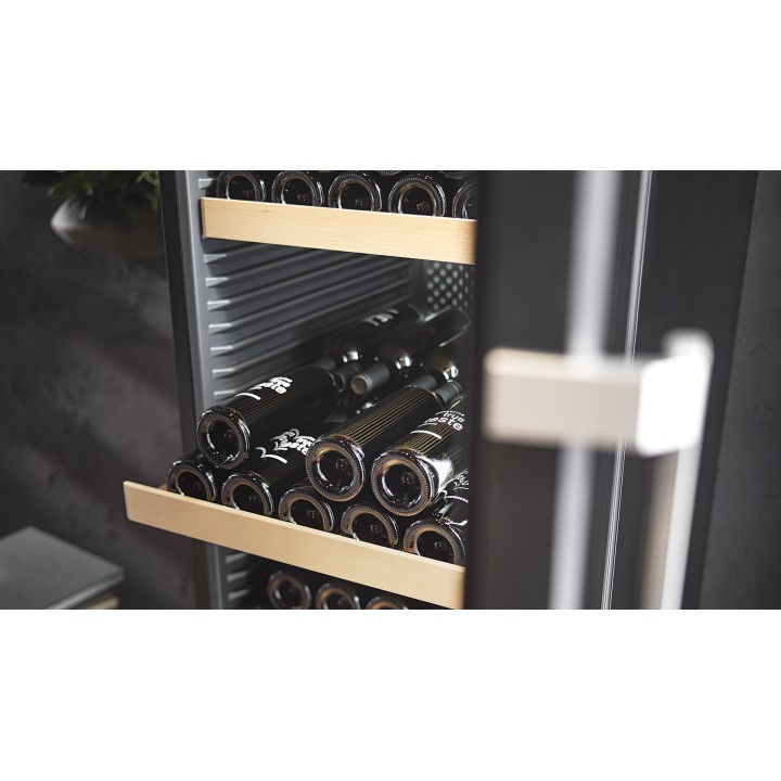Cave à vin 196 bouteilles porte vitrée noir - triple protection UV Liebherr