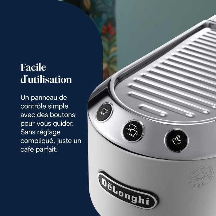 Machine à espresso De'Longhi Dedica Style EC685.W - 15 bars, buse vapeur, inox blanc, compacte