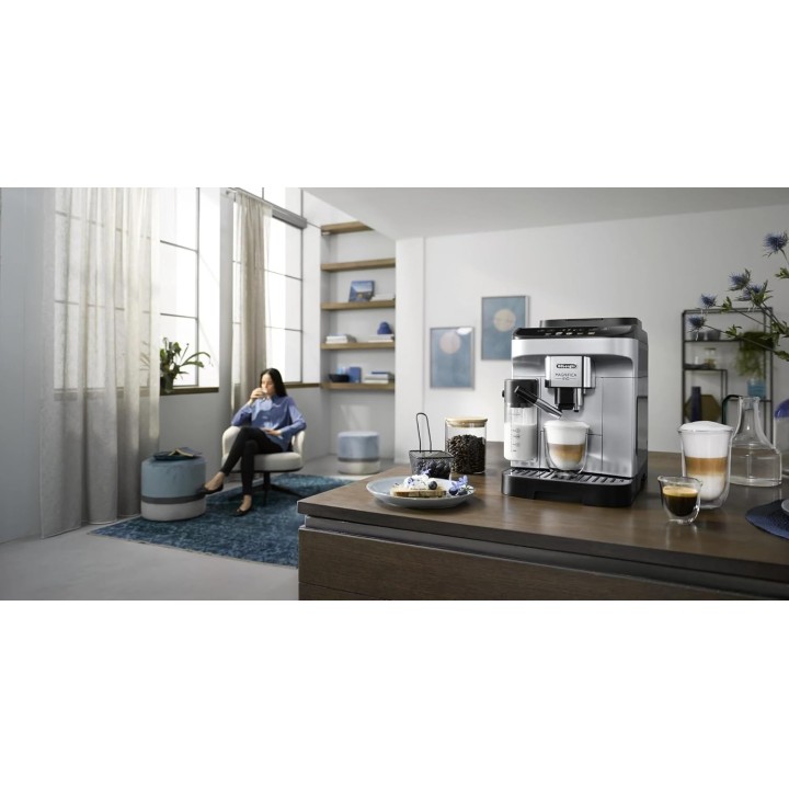 Machine à expresso automatique De'Longhi Magnifica Evo - 5 boissons, LatteCrema, chrome
