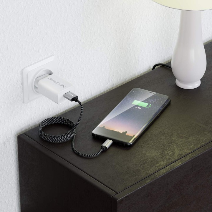 Câble USB-C 1,5 m nylon noir – Charge et synchronisation universelle, connecteurs métalliques