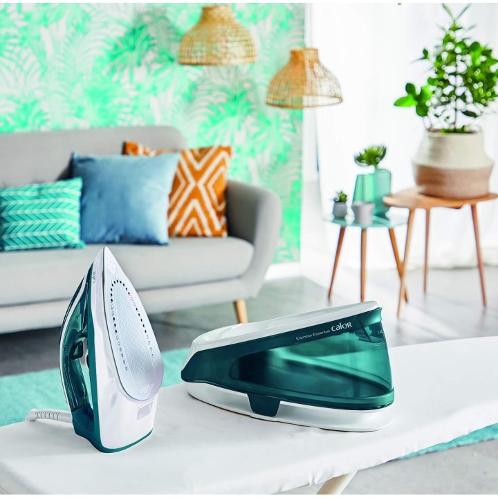 Centrale vapeur Calor Express Essential - Débit vapeur 120 g/min, semelle céramique