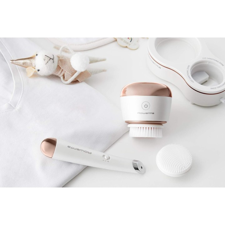 Brosse nettoyante visage éclat - Routine 1 minute Rowenta - 2 embouts - Utilisable sous l'eau