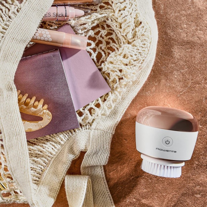 Brosse nettoyante visage éclat - Routine 1 minute Rowenta - 2 embouts - Utilisable sous l'eau